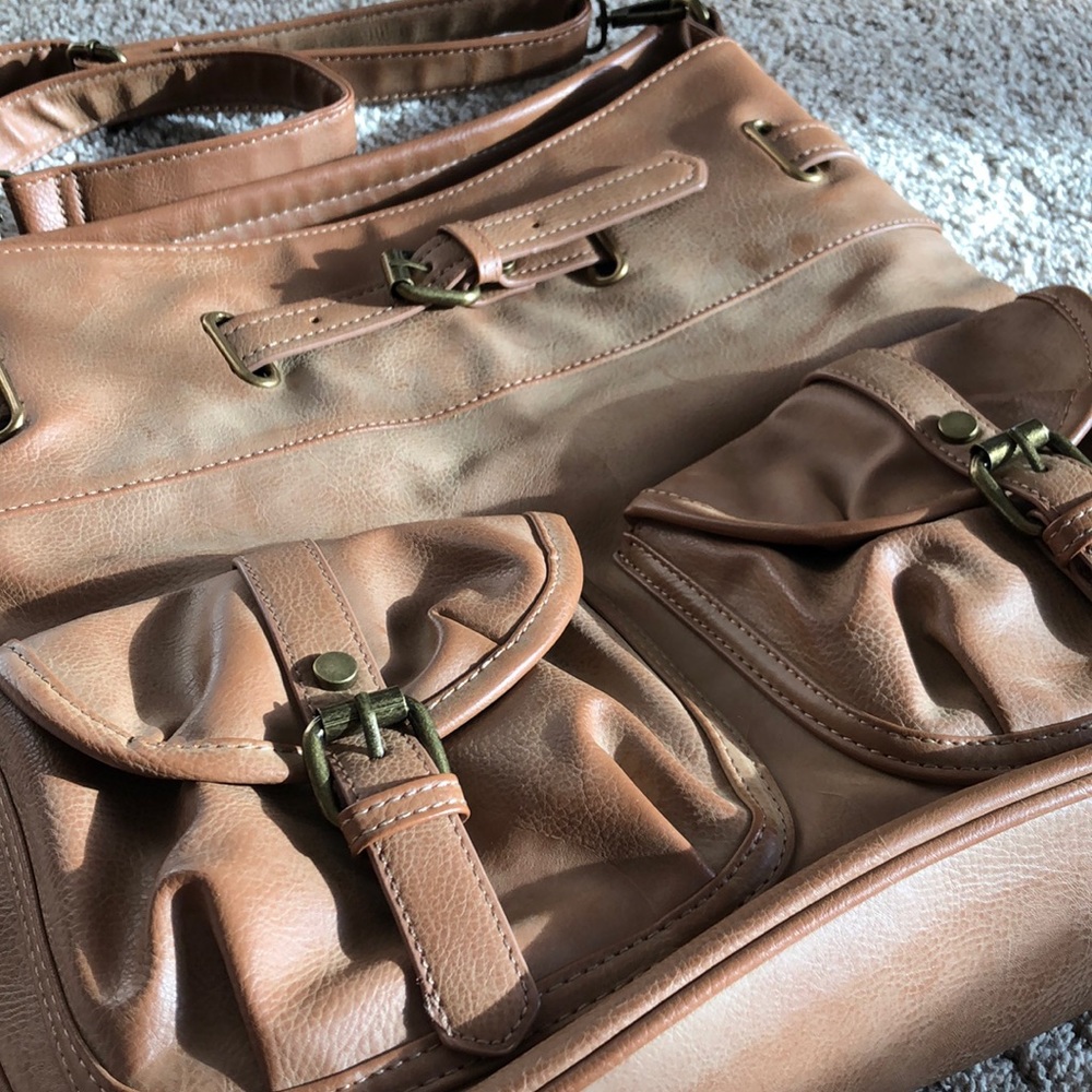 Tan boutique crossbody - Picture 2 of 5